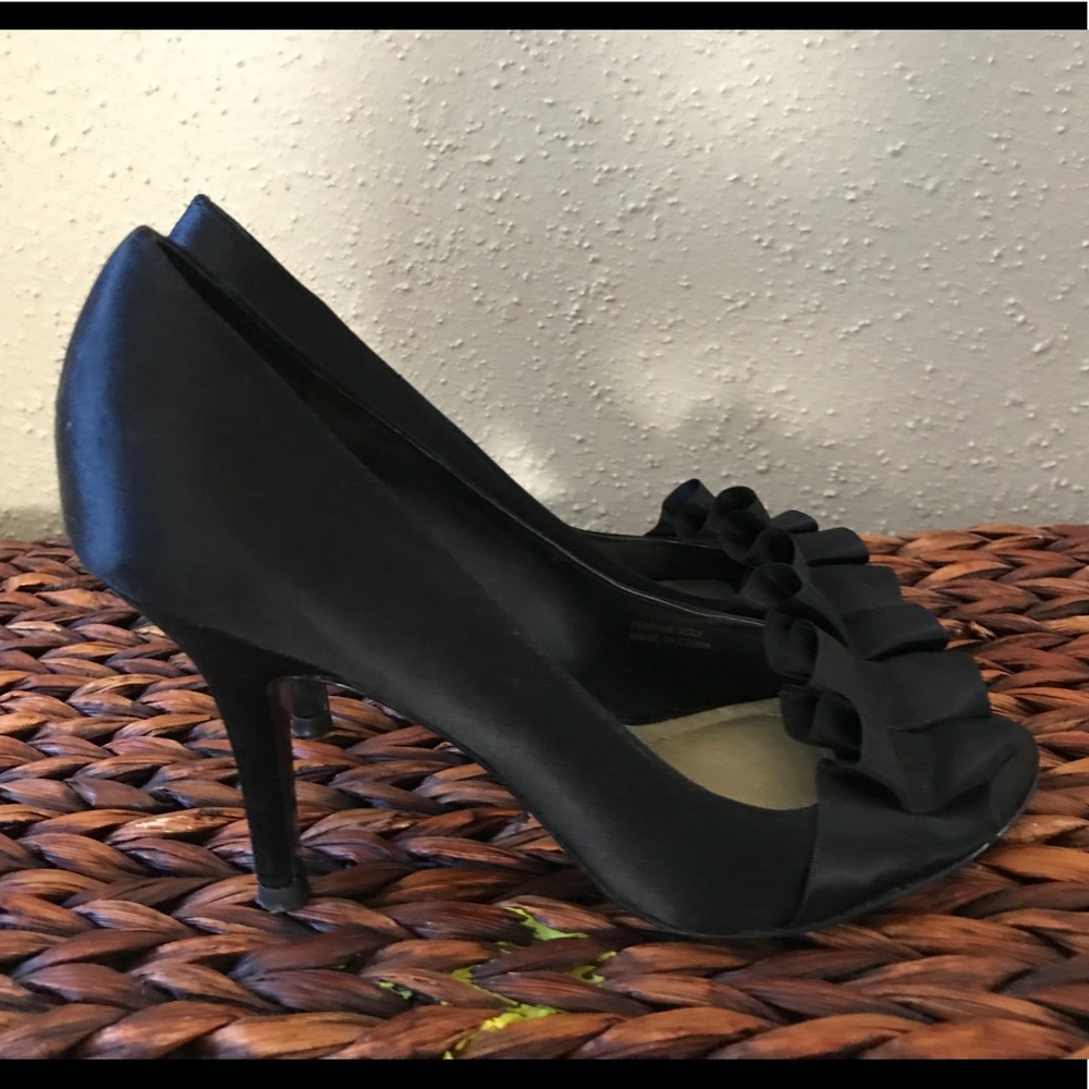 Elegant black satin evening pump with frill detail